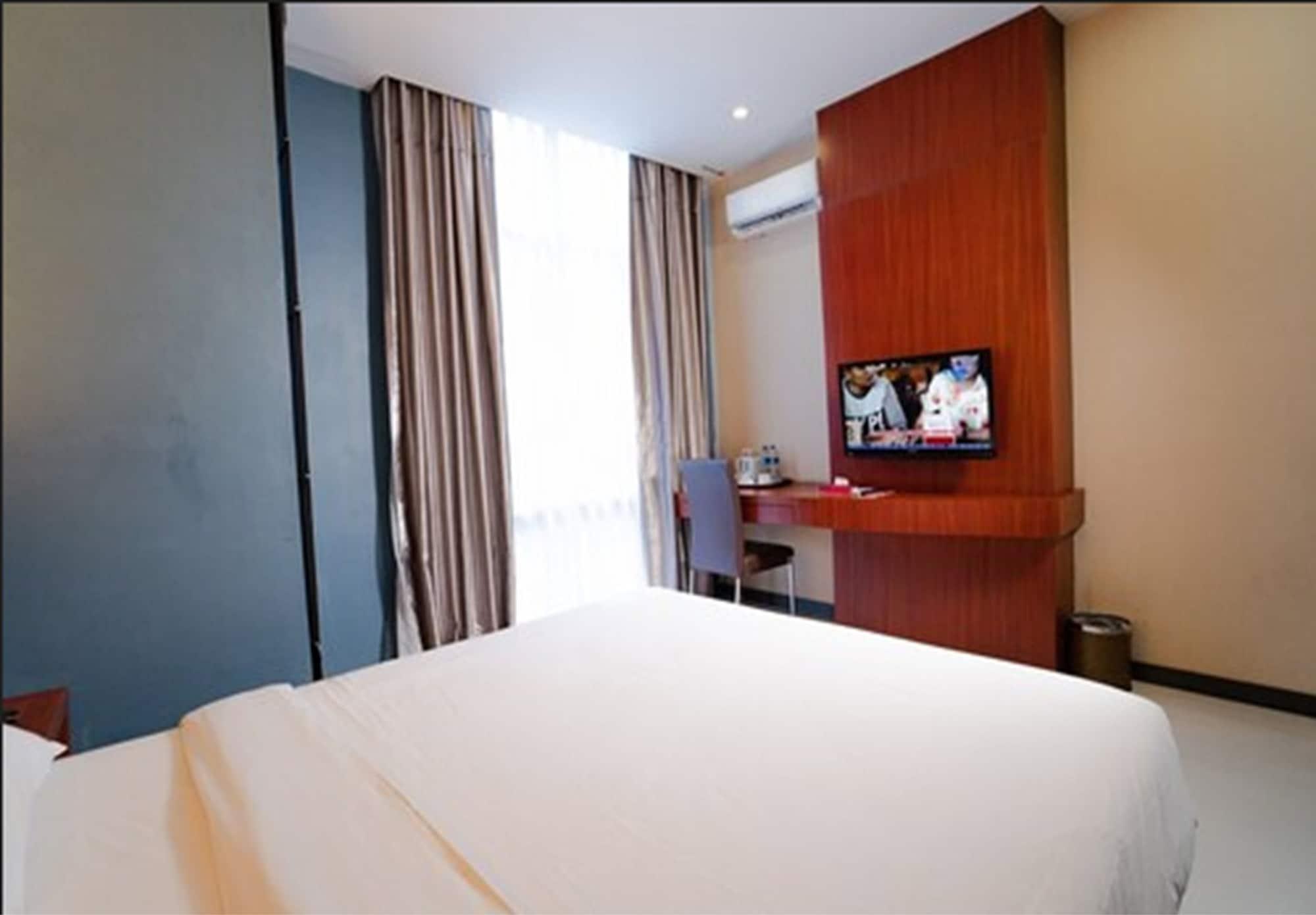 The Crew Hotel Kualanamu International Airport Μεντάν Εξωτερικό φωτογραφία