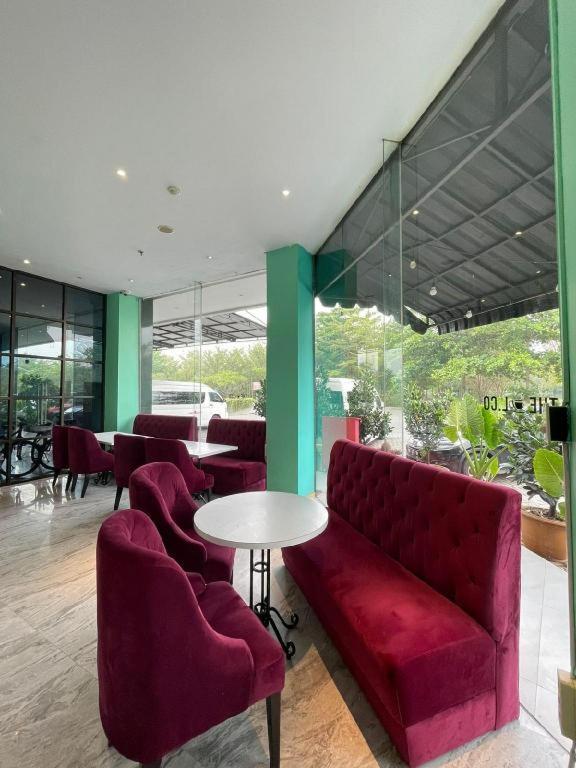 The Crew Hotel Kualanamu International Airport Μεντάν Εξωτερικό φωτογραφία