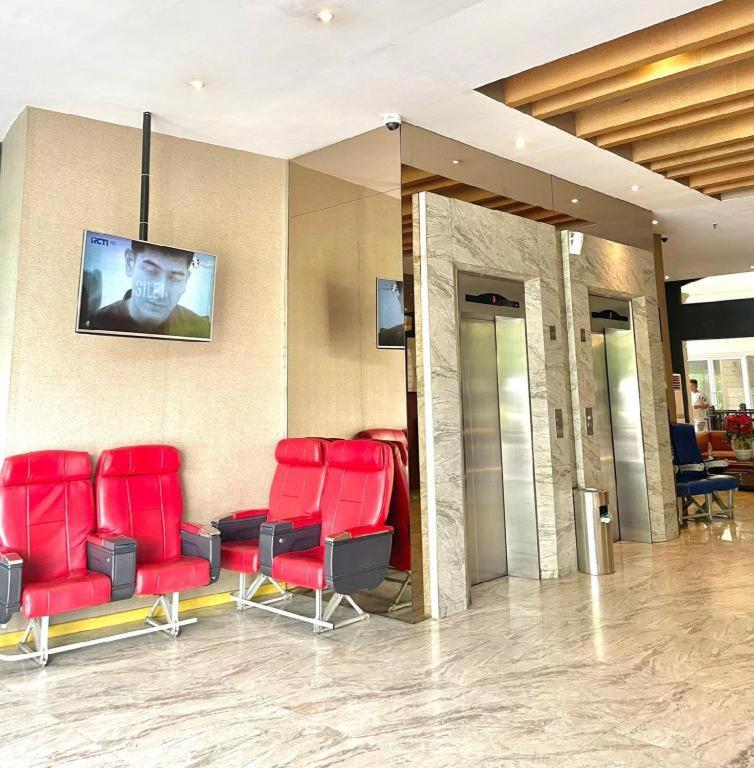 The Crew Hotel Kualanamu International Airport Μεντάν Εξωτερικό φωτογραφία