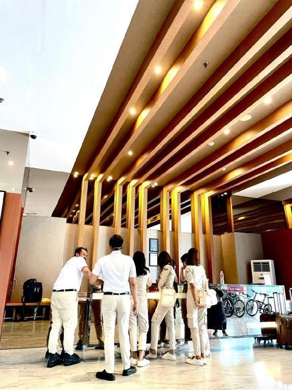 The Crew Hotel Kualanamu International Airport Μεντάν Εξωτερικό φωτογραφία