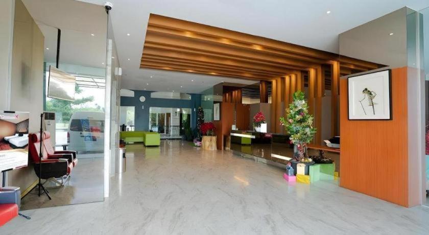The Crew Hotel Kualanamu International Airport Μεντάν Εξωτερικό φωτογραφία