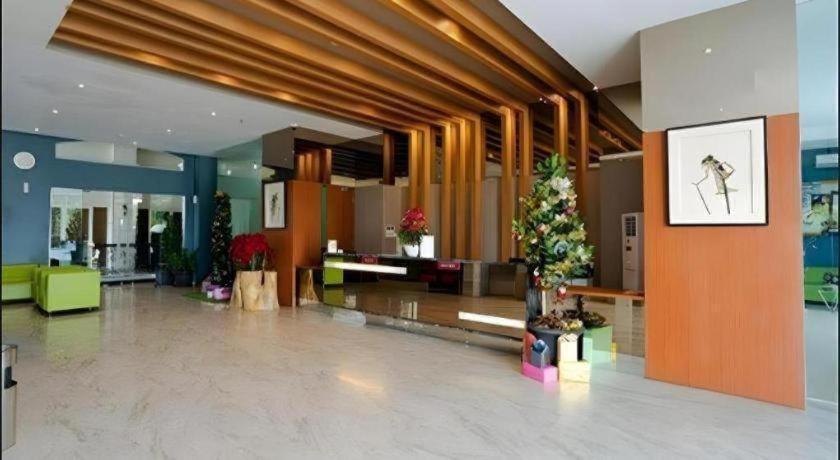 The Crew Hotel Kualanamu International Airport Μεντάν Εξωτερικό φωτογραφία